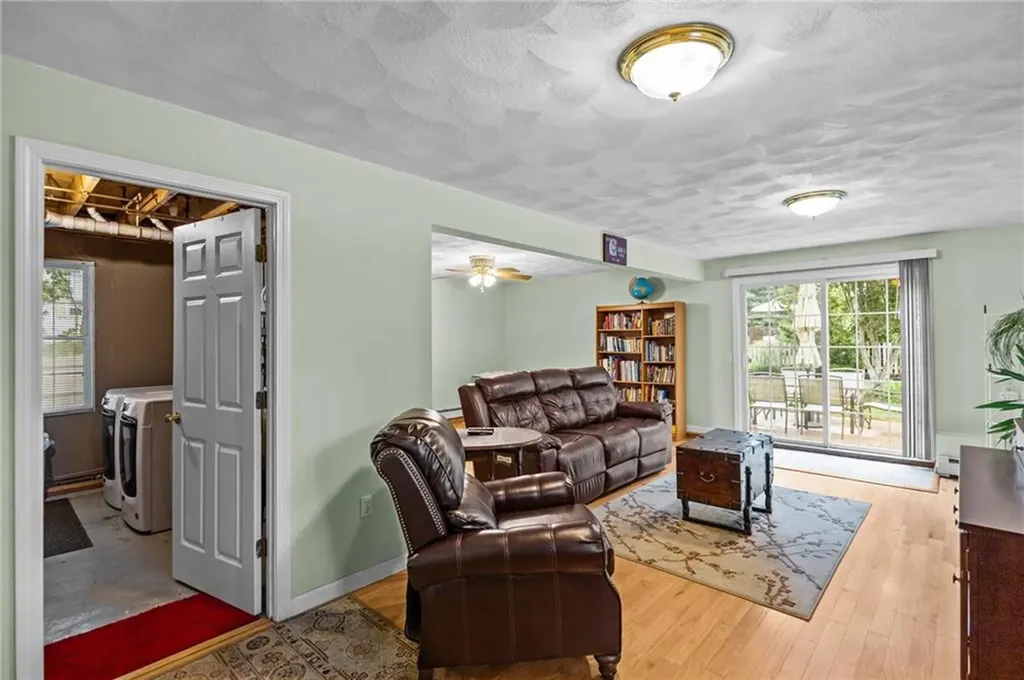 341 Columbia Avenue Warwick RI 02888
