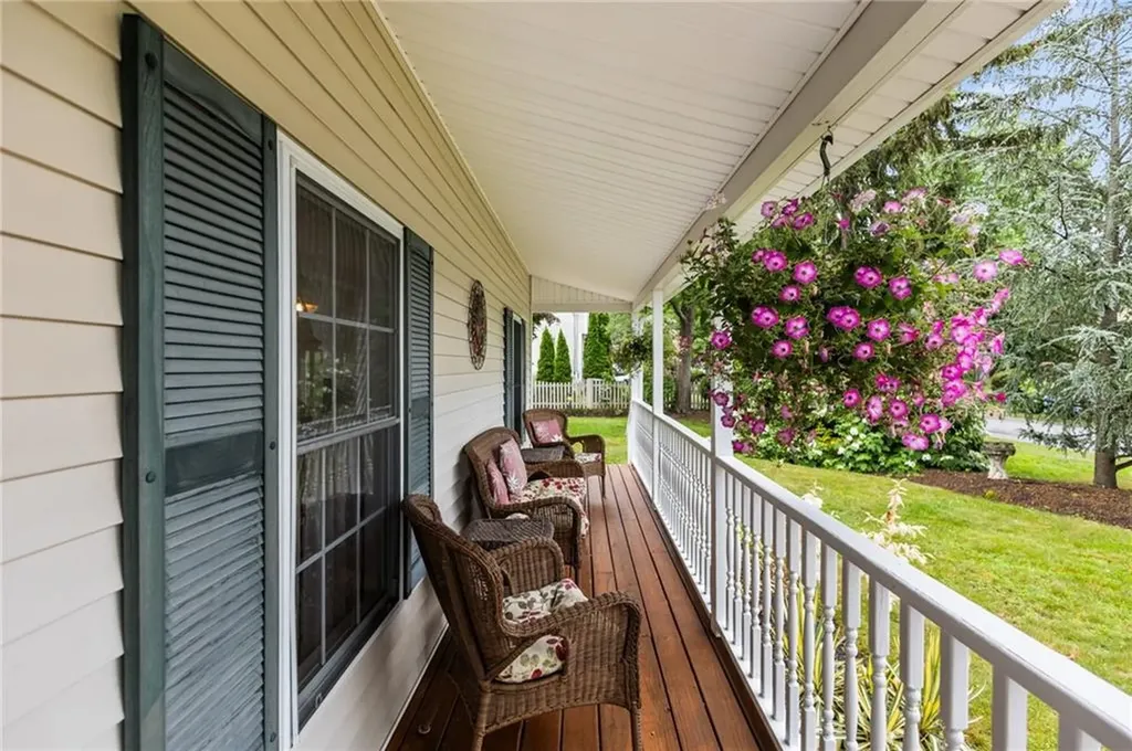 341 Columbia Avenue Warwick RI 02888