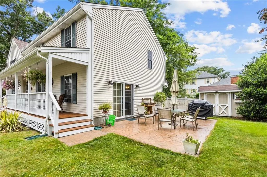 341 Columbia Avenue Warwick RI 02888