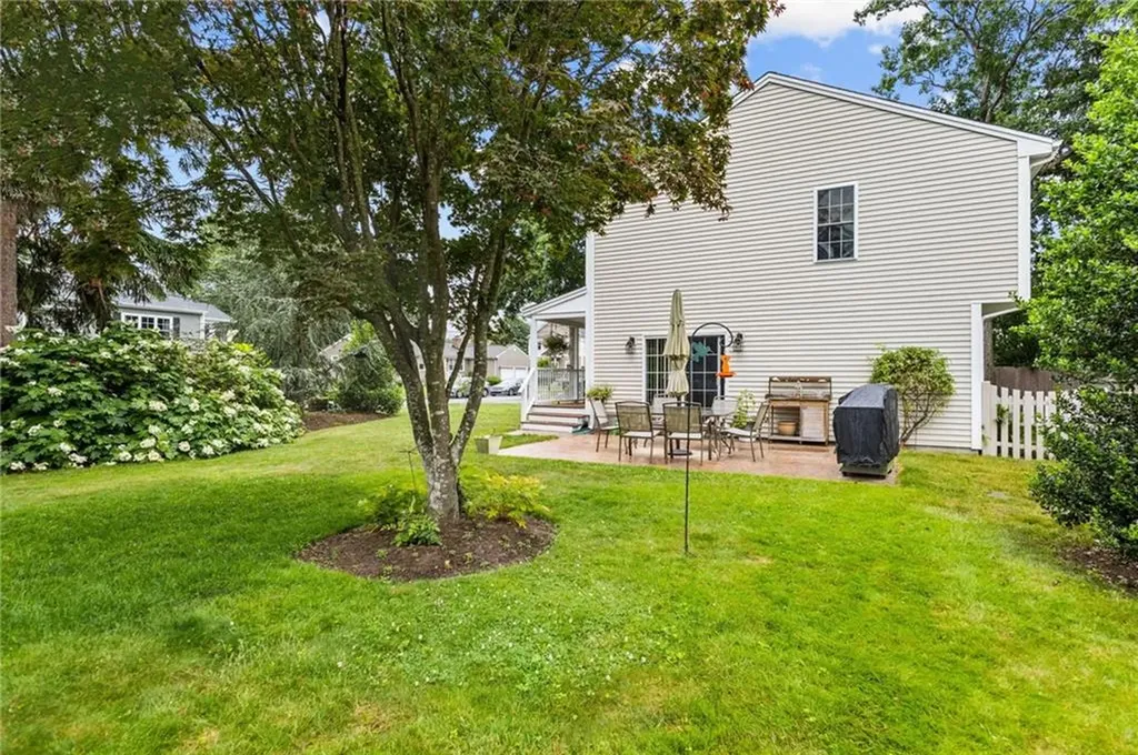 341 Columbia Avenue Warwick RI 02888