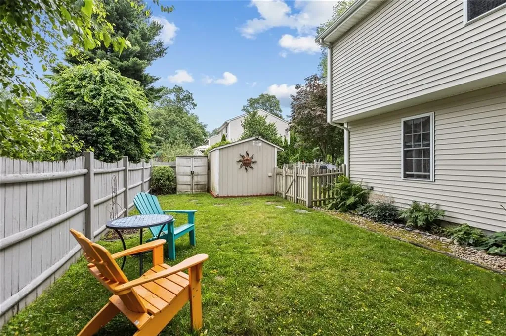 341 Columbia Avenue Warwick RI 02888