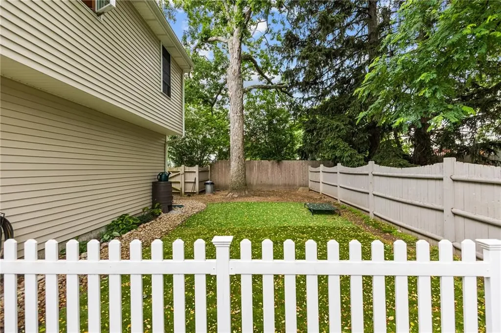 341 Columbia Avenue Warwick RI 02888