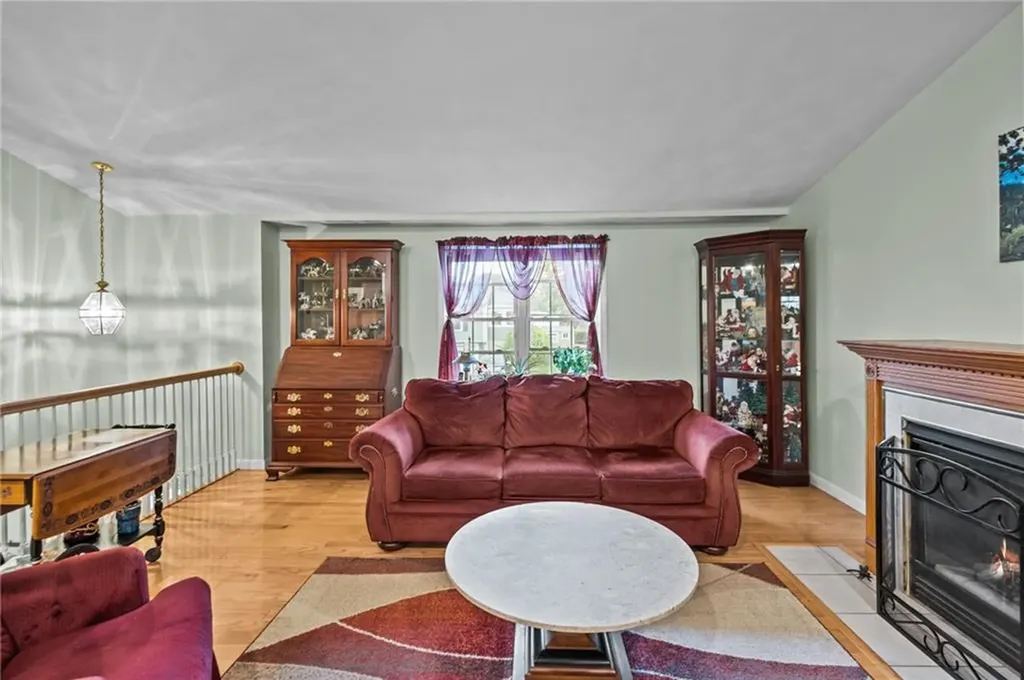 341 Columbia Avenue Warwick RI 02888