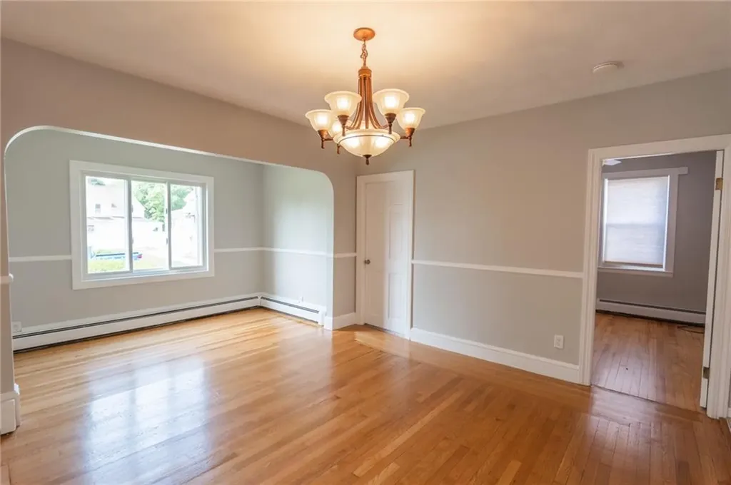 75 Gladstone Street Cranston RI 02920