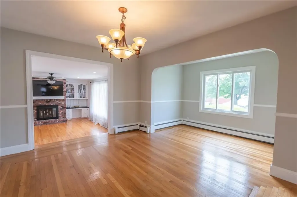 75 Gladstone Street Cranston RI 02920