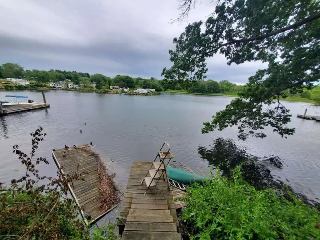 238 Wood Hill Road Narragansett RI 02882