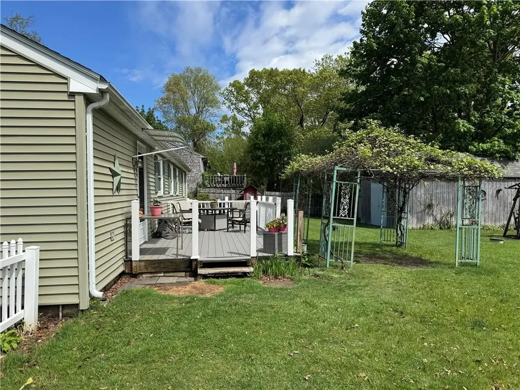 6 Sherwood Avenue Warwick RI 02888