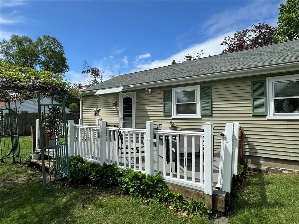 6 Sherwood Avenue Warwick RI 02888