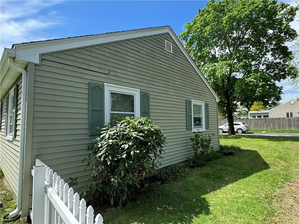 6 Sherwood Avenue Warwick RI 02888