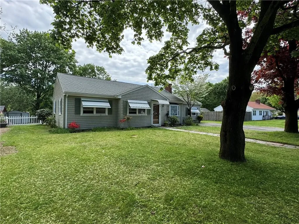 6 Sherwood Avenue Warwick RI 02888
