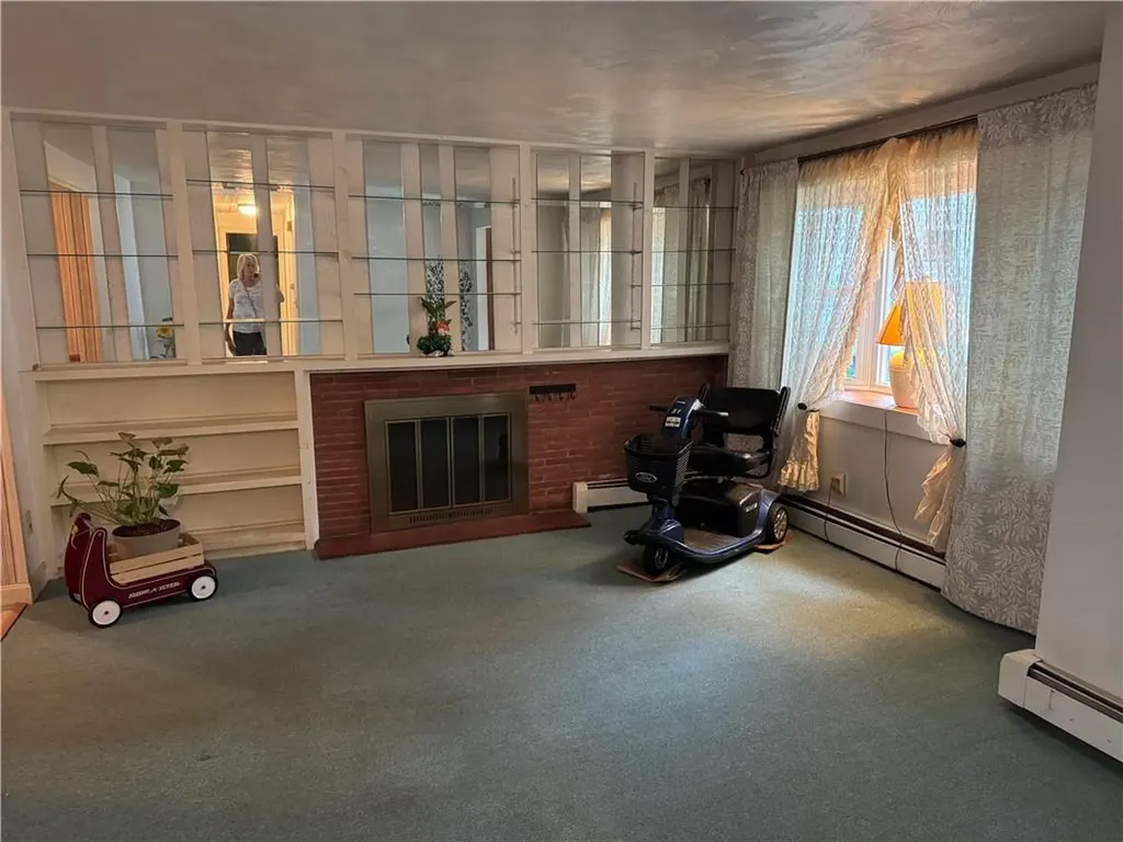 6 Sherwood Avenue Warwick RI 02888