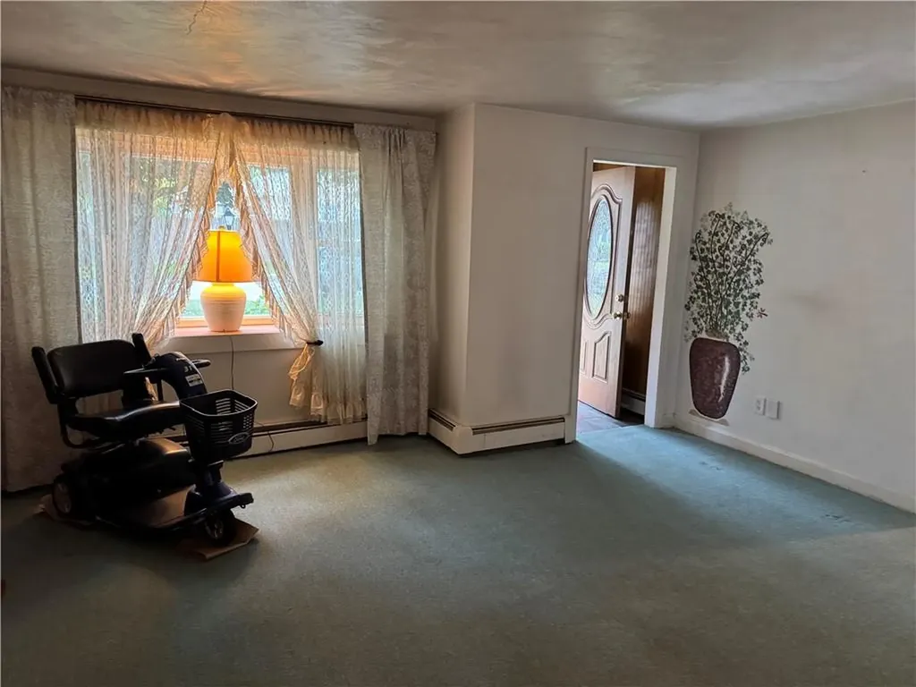 6 Sherwood Avenue Warwick RI 02888