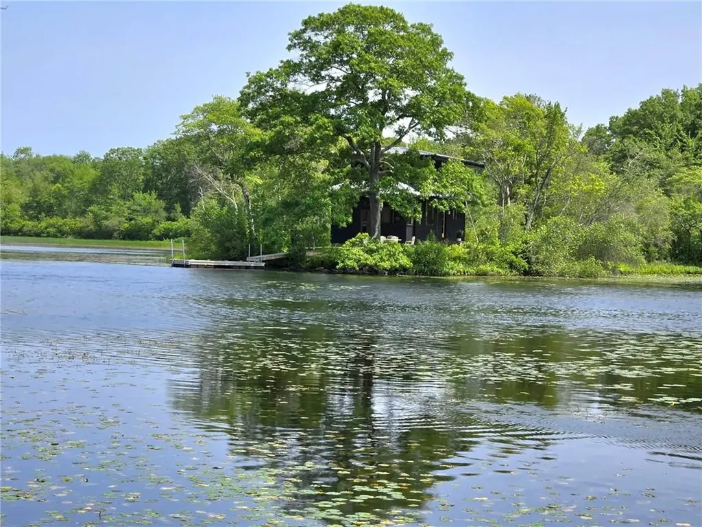 17 Jamaica Way North Kingstown RI 02852