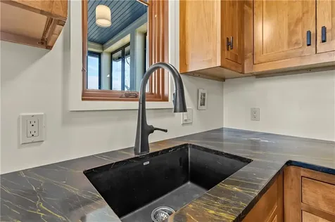 17 Jamaica Way North Kingstown RI 02852