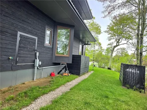 17 Jamaica Way North Kingstown RI 02852