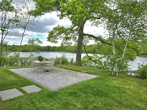 17 Jamaica Way North Kingstown RI 02852