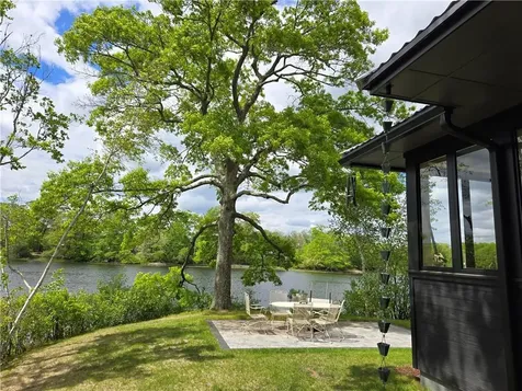 17 Jamaica Way North Kingstown RI 02852