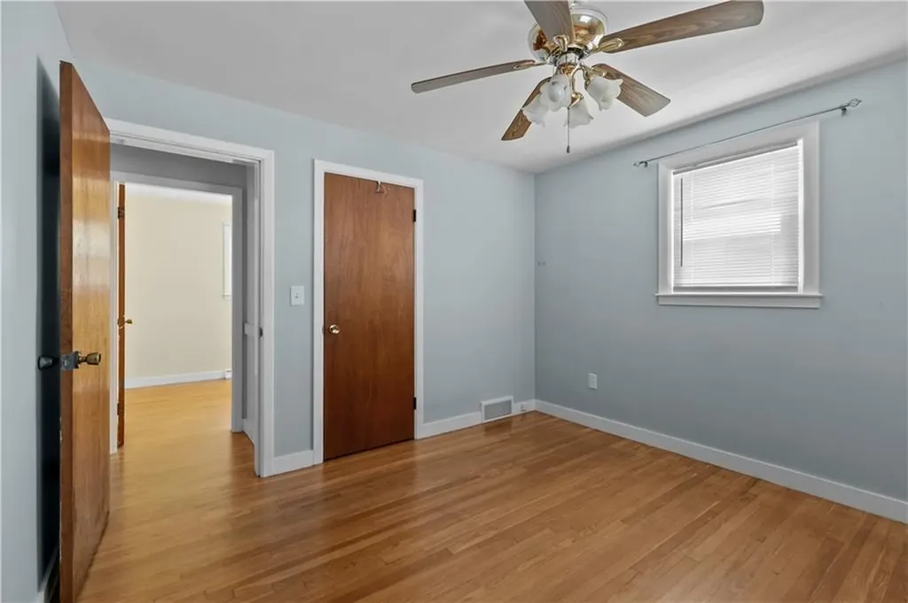 19 Murphy Circle Middletown RI 02842
