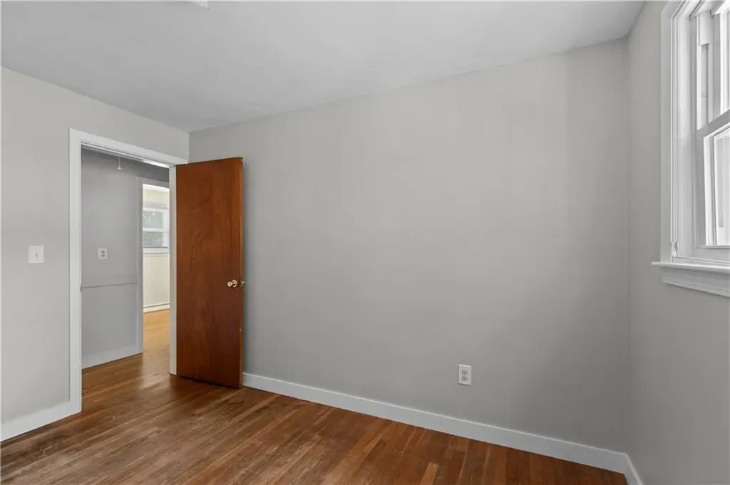 19 Murphy Circle Middletown RI 02842