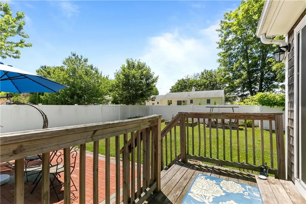 19 Murphy Circle Middletown RI 02842