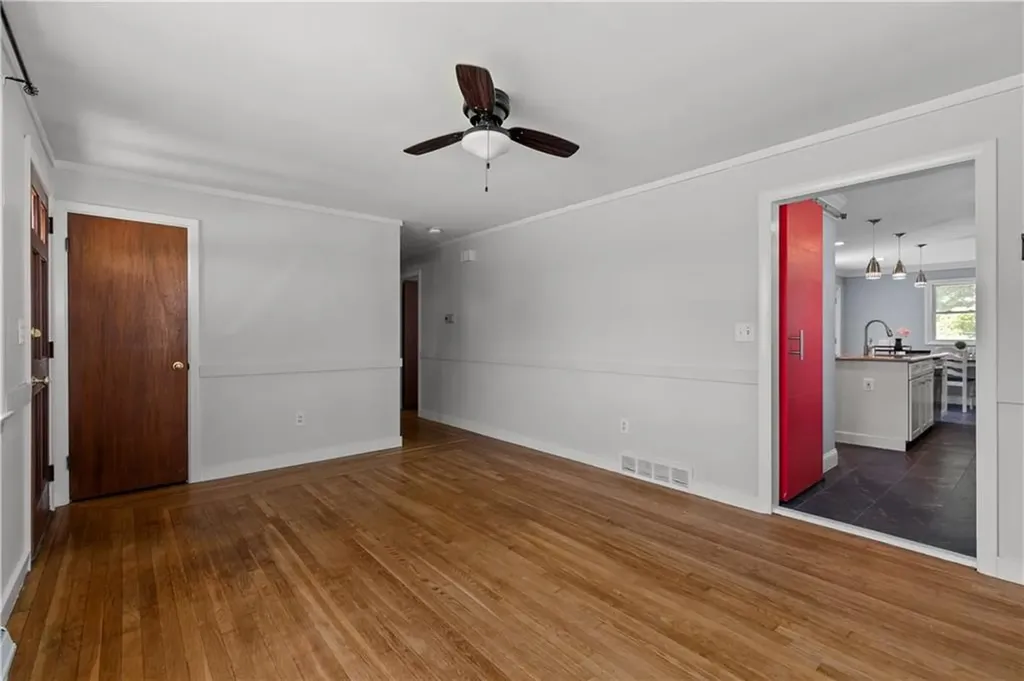 19 Murphy Circle Middletown RI 02842