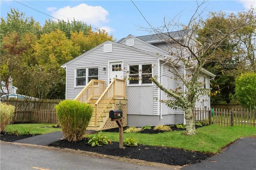 11 Saint Claire Avenue Warwick RI 02889