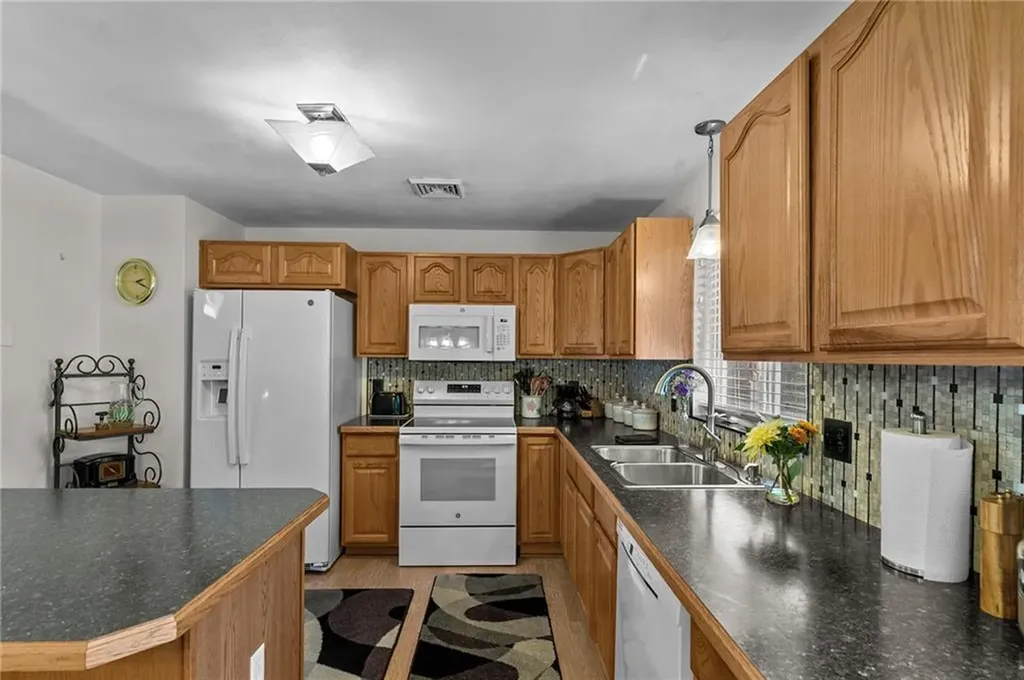 5 Haywood Road Coventry RI 02816