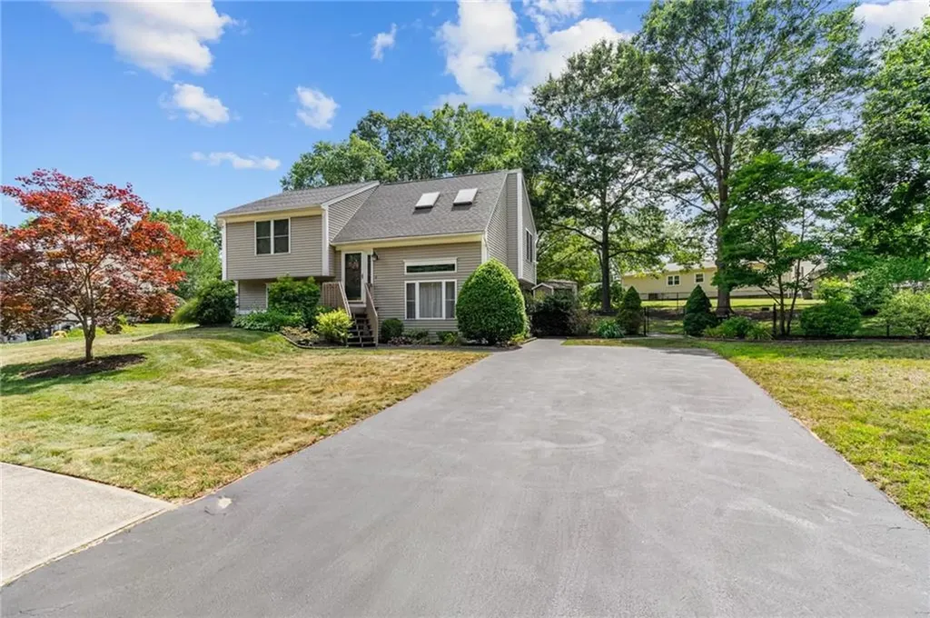 5 Haywood Road Coventry RI 02816