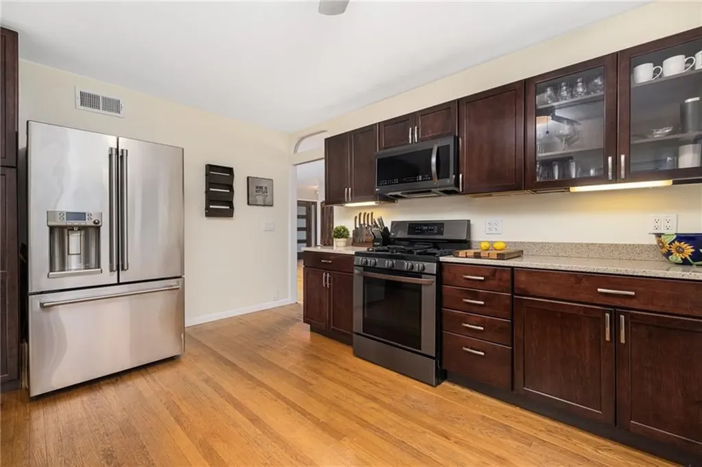 14 Twin Oak Drive Warwick RI 02889