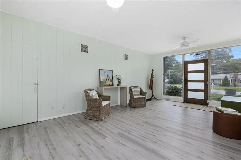 14 Twin Oak Drive Warwick RI 02889