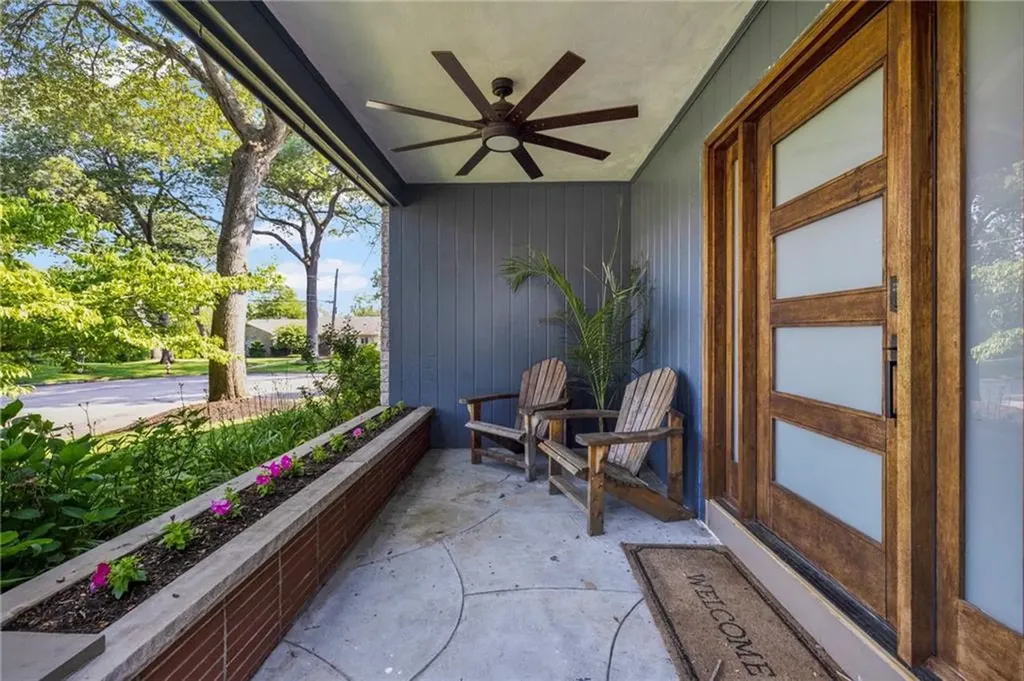 14 Twin Oak Drive Warwick RI 02889