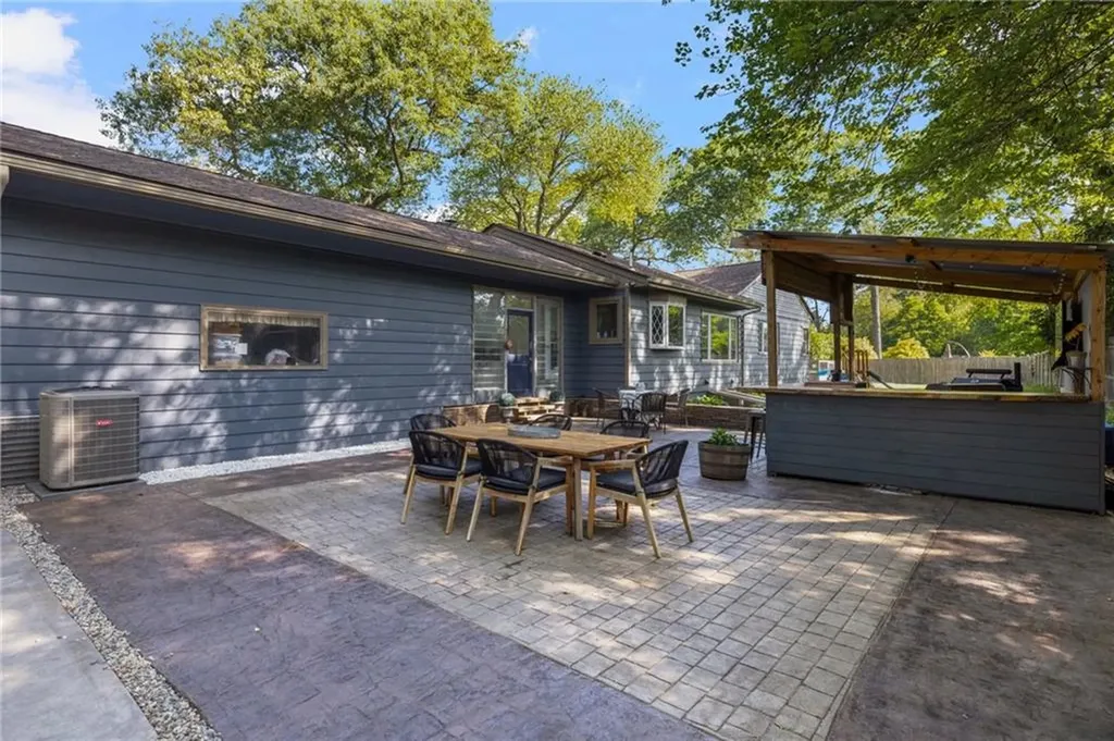 14 Twin Oak Drive Warwick RI 02889