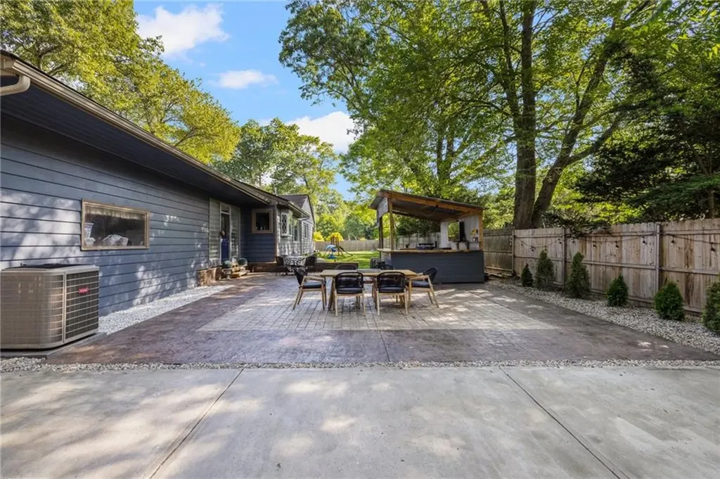 14 Twin Oak Drive Warwick RI 02889