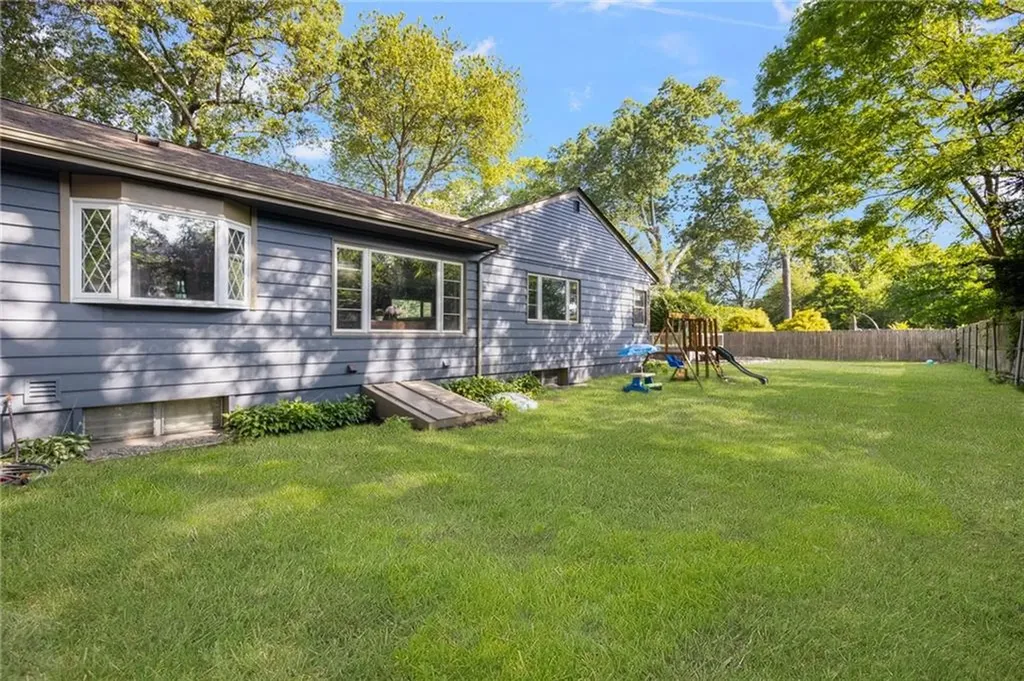 14 Twin Oak Drive Warwick RI 02889