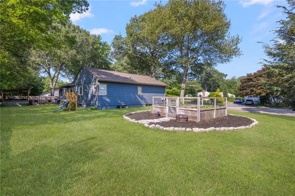 14 Twin Oak Drive Warwick RI 02889