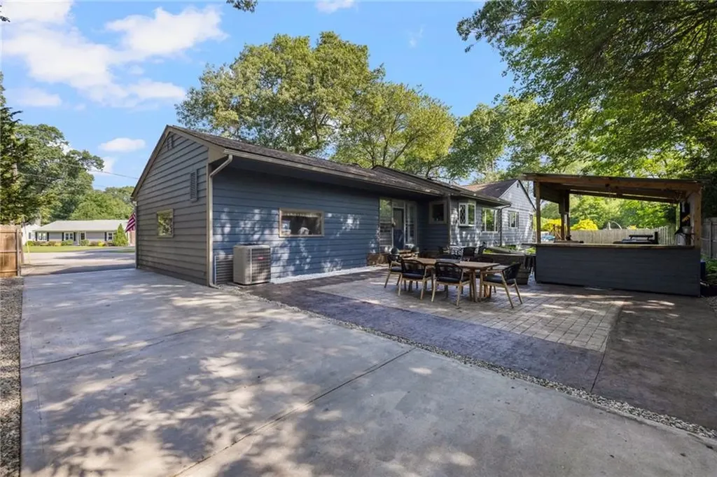 14 Twin Oak Drive Warwick RI 02889