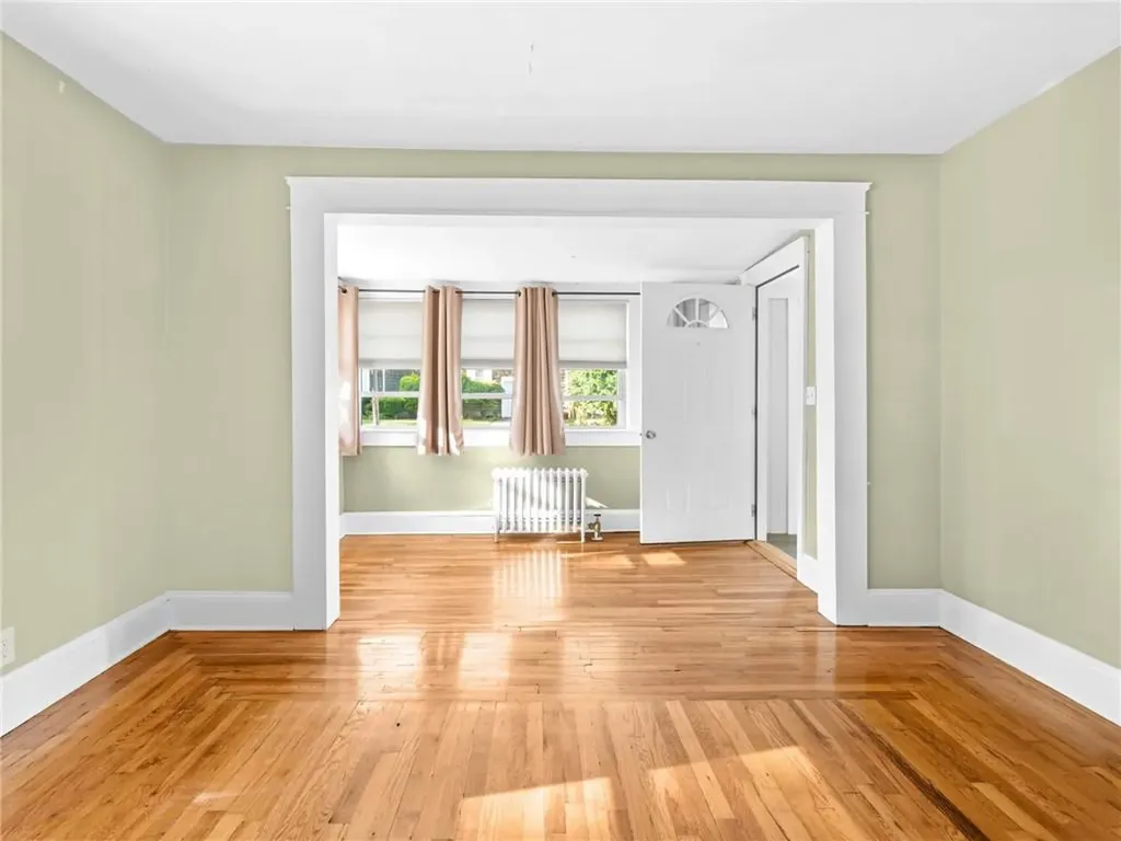 124 Everleth Avenue Warwick RI 02888