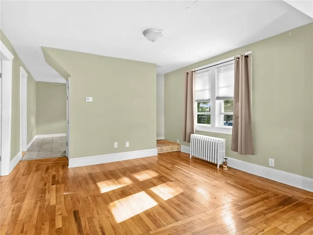 124 Everleth Avenue Warwick RI 02888