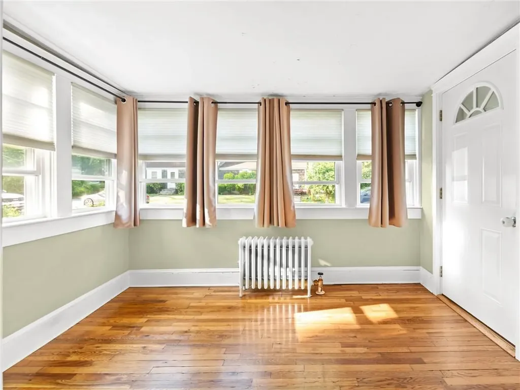 124 Everleth Avenue Warwick RI 02888