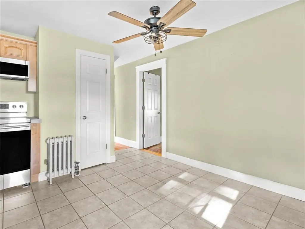 124 Everleth Avenue Warwick RI 02888