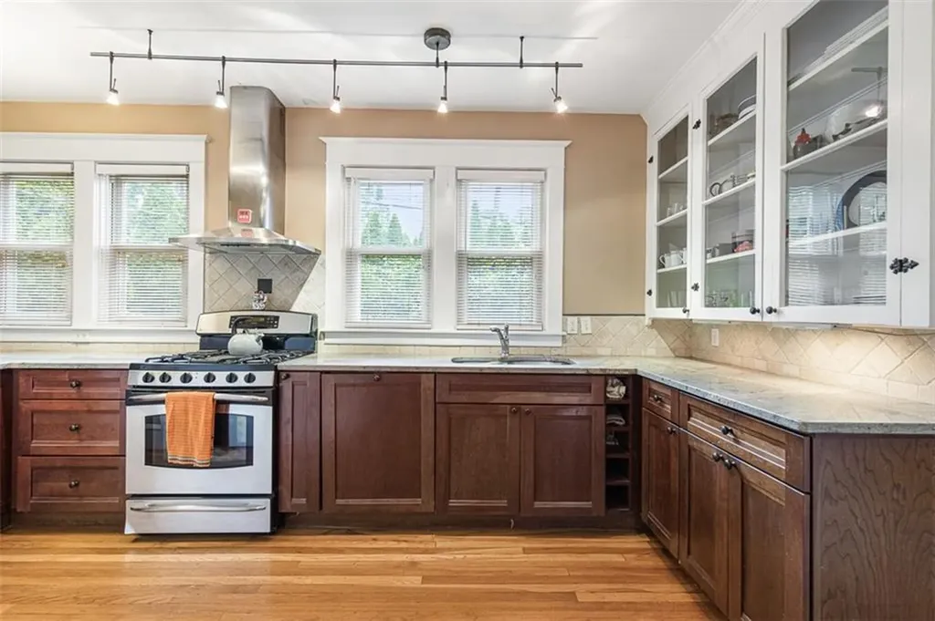 17 Blaisdell Avenue Pawtucket RI 02860