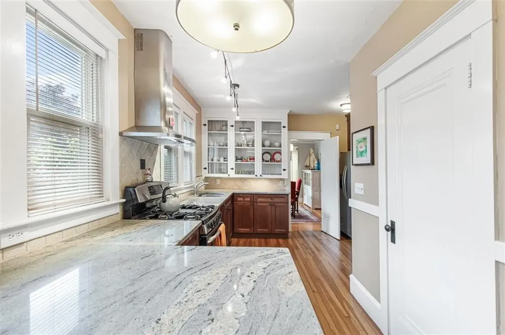 17 Blaisdell Avenue Pawtucket RI 02860