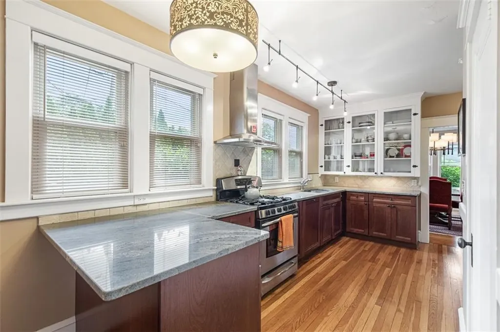17 Blaisdell Avenue Pawtucket RI 02860