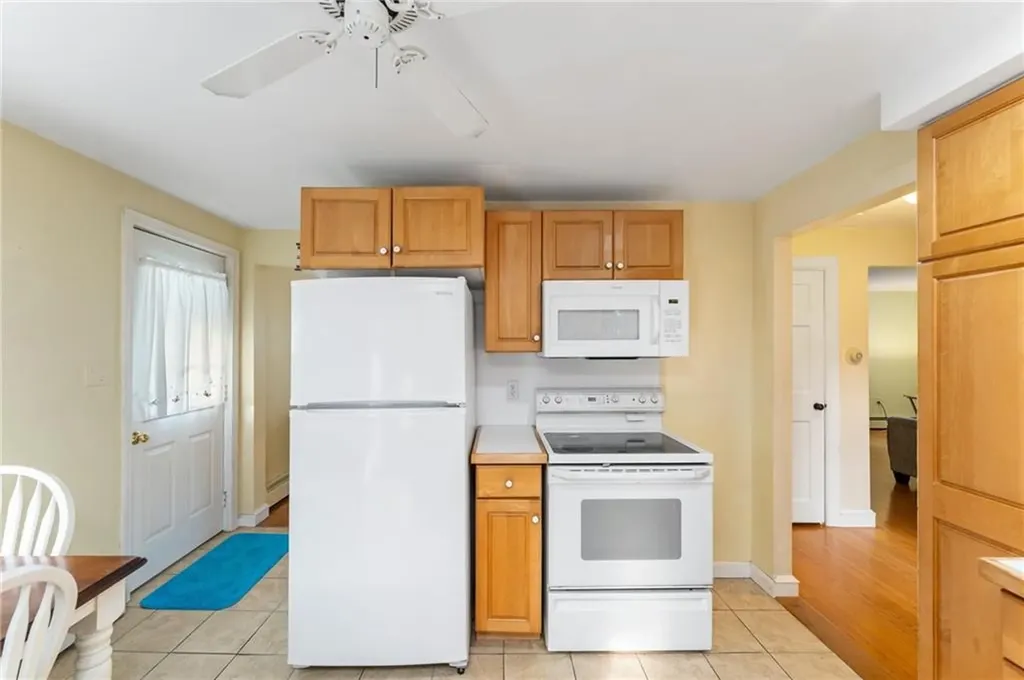 3 Arrow Avenue Warwick RI 02886