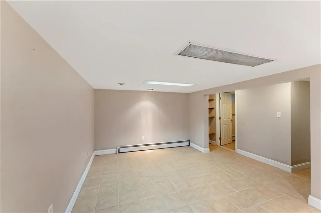 3 Arrow Avenue Warwick RI 02886