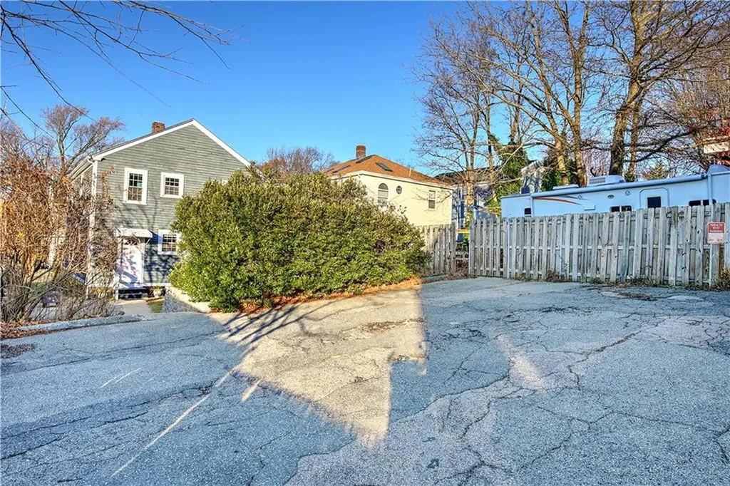 45 Rochambeau Avenue Providence RI 02906
