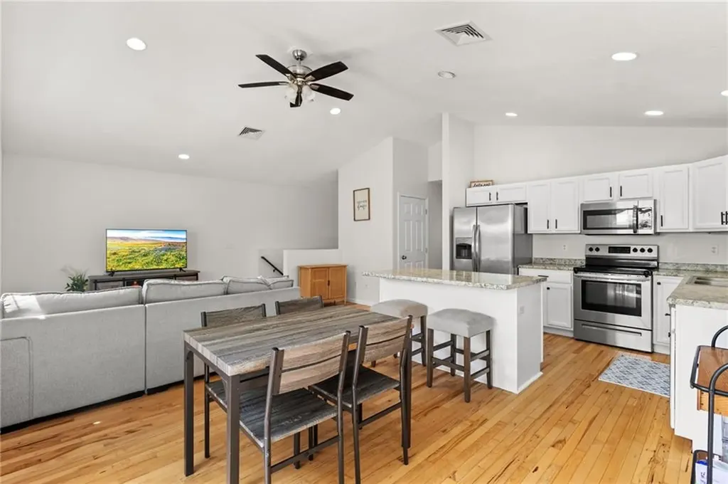 189 Progresso Avenue Woonsocket RI 02895