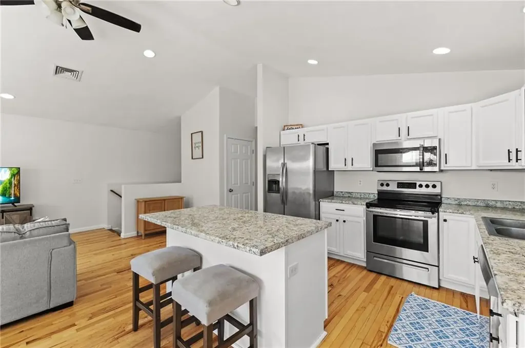 189 Progresso Avenue Woonsocket RI 02895