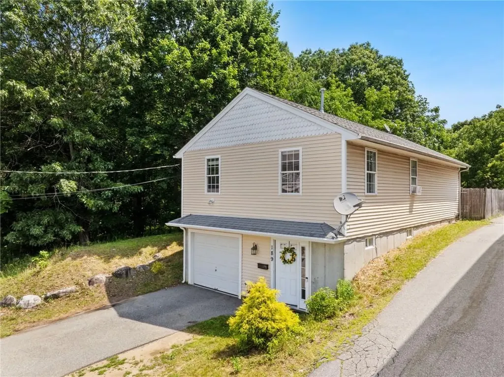 189 Progresso Avenue Woonsocket RI 02895