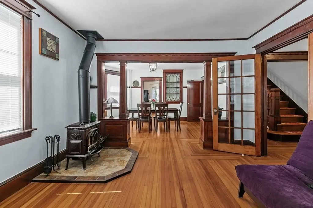 32 Thurston Avenue Newport RI 02840